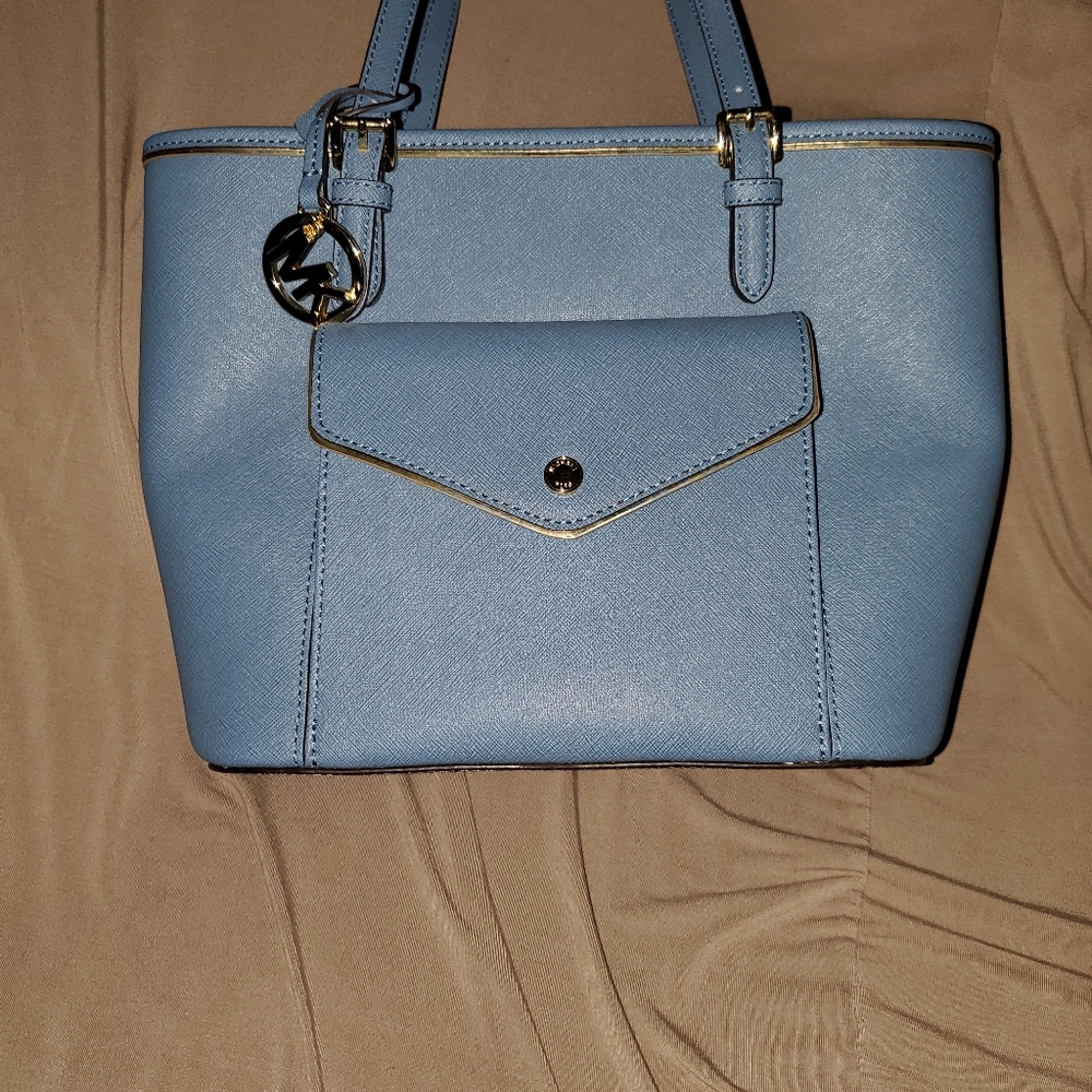Michael Kors small purse, in E.UC.!!!!